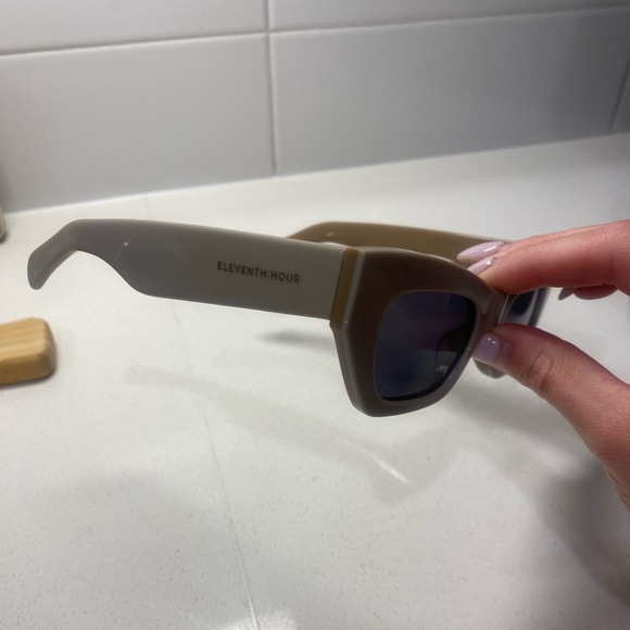 Eleventh Hour Booked Cateye Sunglasses - Picture 4 of 9